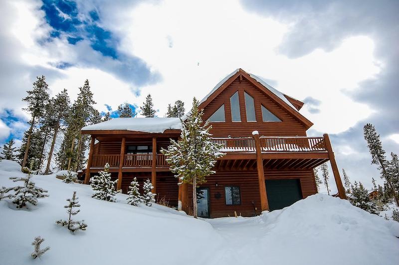 A vacation rental in the snow